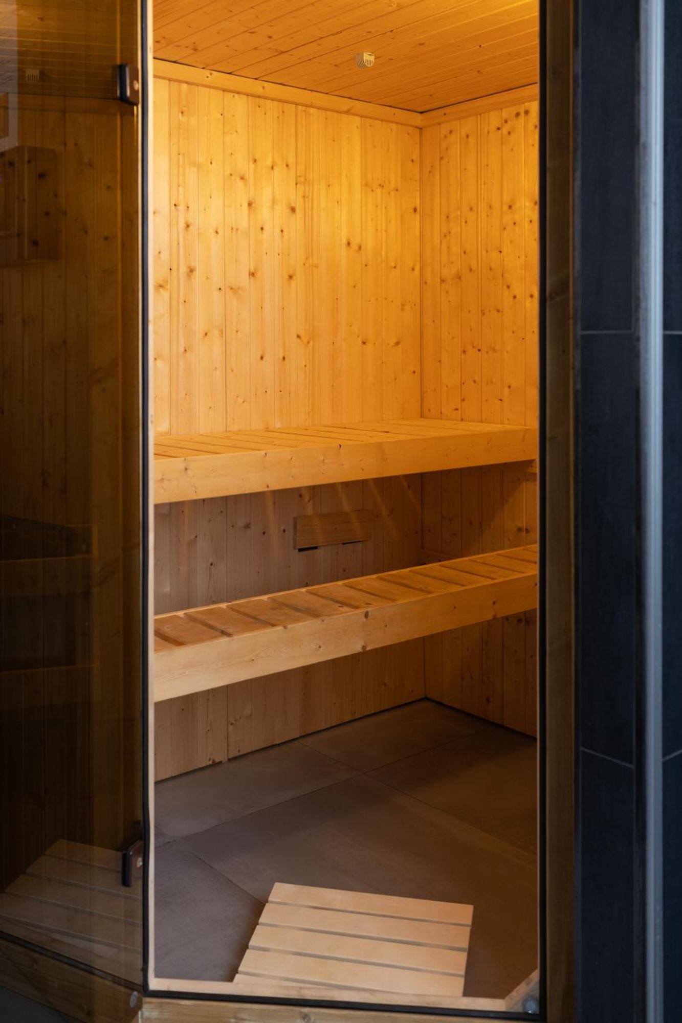 Huge Apartment With Sauna And Free Parking Duisburg Exteriör bild
